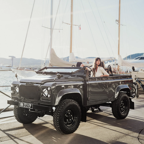 Land Rover Defender V8 - Custom By Hedonic.