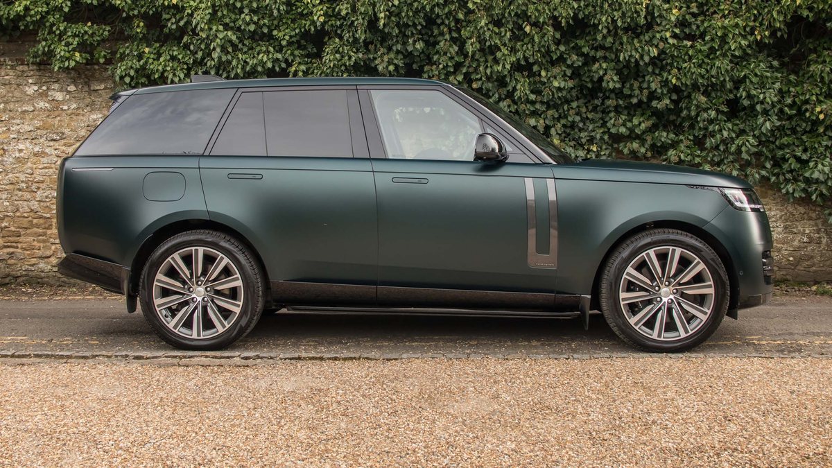 2022 Land Rover Range Rover Sv british racing green satin finish Manual 2022 Land Rover Range Rover Sv british racing green satin finish Manual