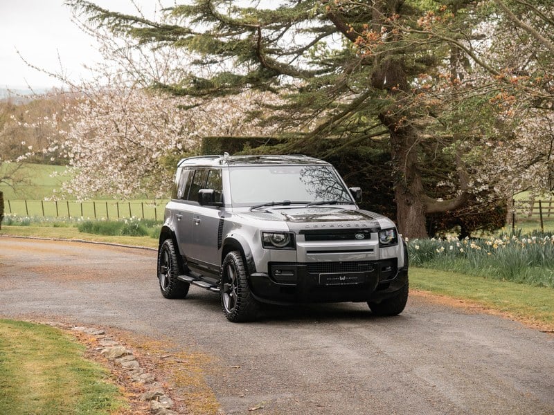Rapid Classics: Eine Suche. Alle Oldtimer. 8 » Rapid Classics: Eine Suche. Alle Oldtimer. Land Rover Defender 110 3.0 D300 MHEV X-Dynamic HSE 9,700MIL