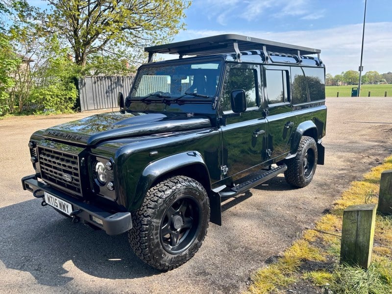 Rapid Classics: Eine Suche. Alle Oldtimer. 23 » Rapid Classics: Eine Suche. Alle Oldtimer. 2015 Land Rover Defender L316 110