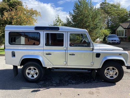 2011 Land Rover Defender L316 110