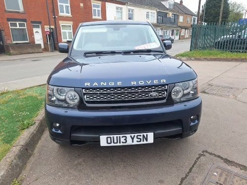 2013 SPORT RANG ROVER 3LTR DIESEL BLACK EDITION In vendita