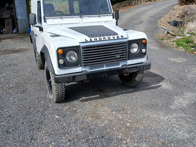 Rapid Classics: Eine Suche. Alle Oldtimer. 14 » Rapid Classics: Eine Suche. Alle Oldtimer. 1992 Land Rover Defender L316 90