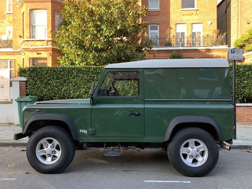 2002 Land Rover Defender L316 90