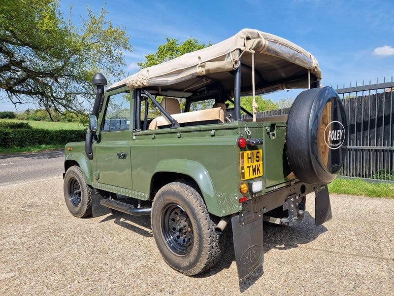 1990 Land Rover Defender - 2 1990 Land Rover Defender - 2
