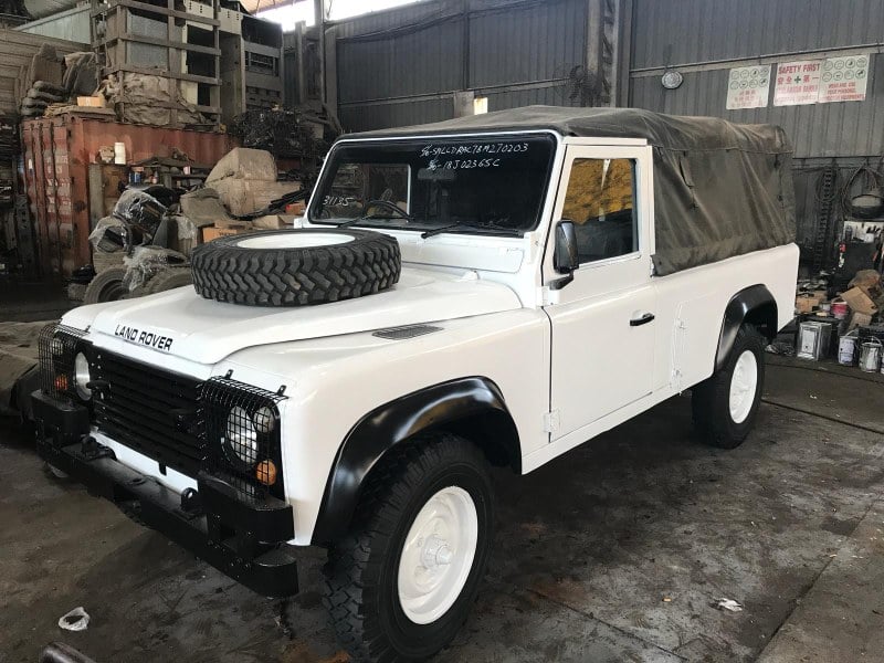 Rapid Classics: Eine Suche. Alle Oldtimer. 19 » Rapid Classics: Eine Suche. Alle Oldtimer. 1988 Land Rover Defender L316 110 White