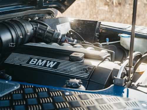 2000 Land Rover Defender L316 90