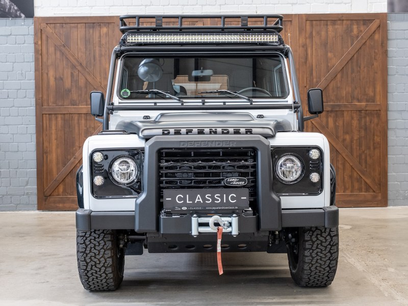 2012 Land Rover Defender - 2 2012 Land Rover Defender - 2