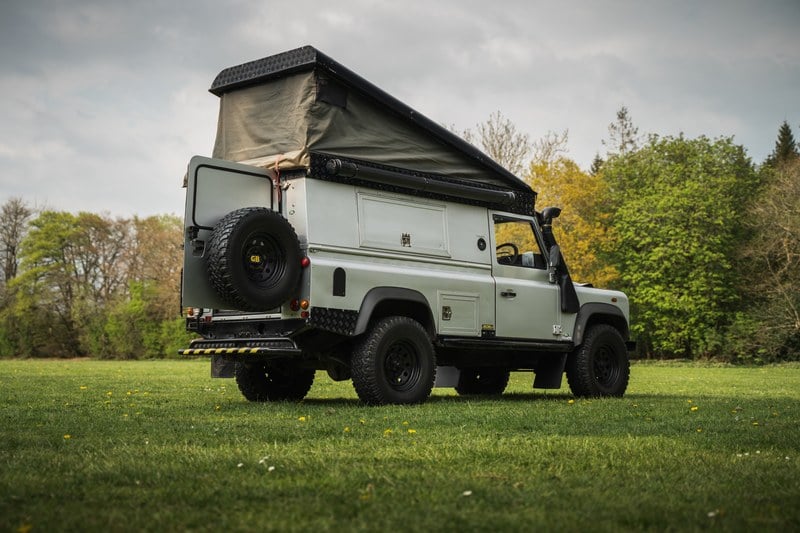 2005 Land Rover Defender - 2 2005 Land Rover Defender - 2