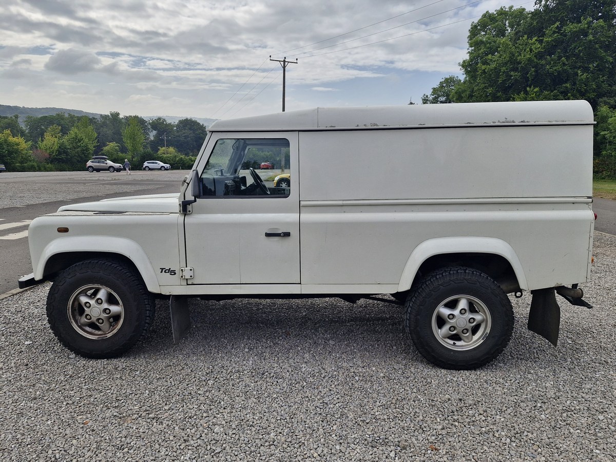 2002 Land Rover Defender White Manual, 5 speed Right Hand Drive in ...