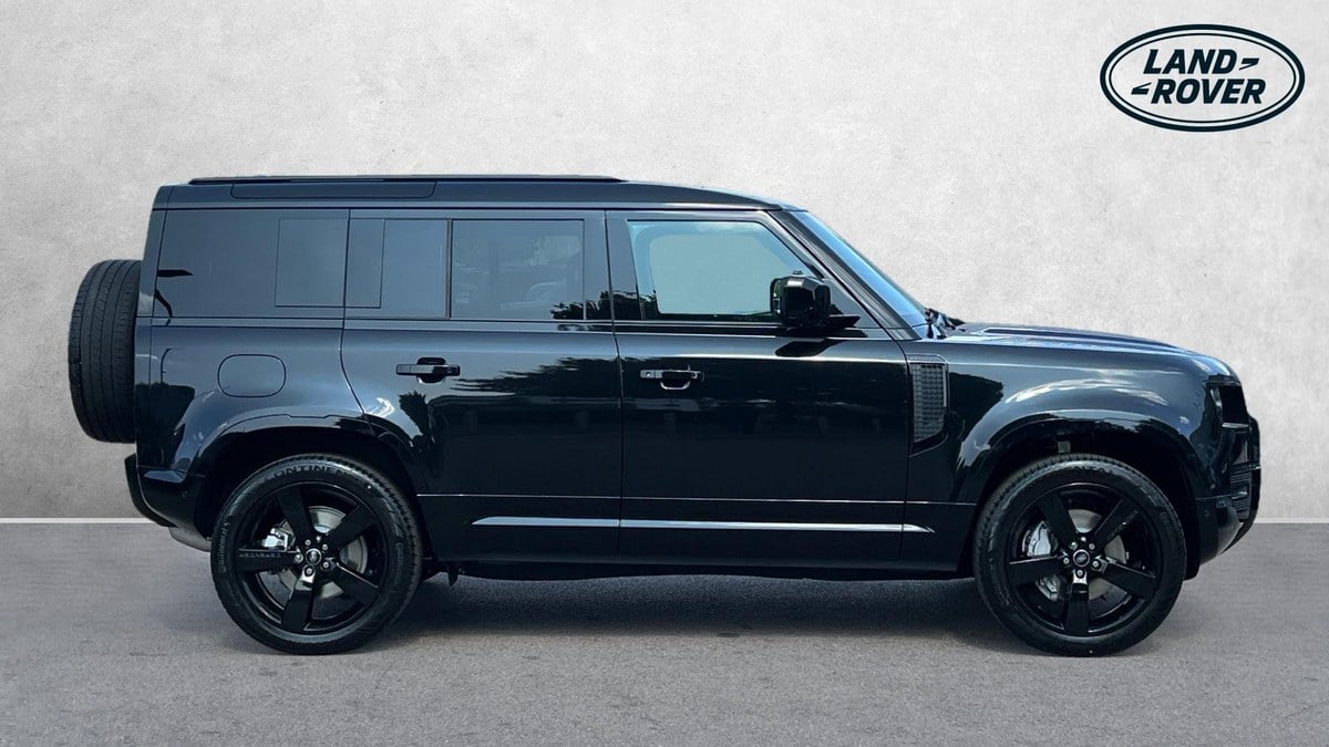 Land Rover Negra 2025 Land Rover Defender Negro Automático Volante a la derecha en Reino ...