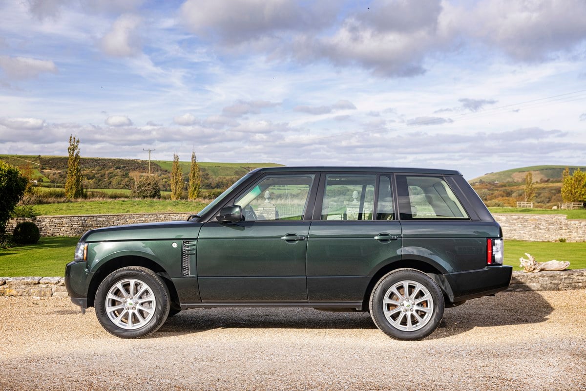 2011 Land Rover Range Rover Green Automatic, 7+ speed Right Hand Drive ...