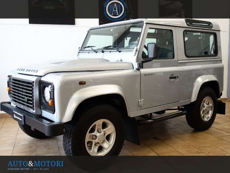 2010 Land Rover Defender - 1 2010 Land Rover Defender - 1