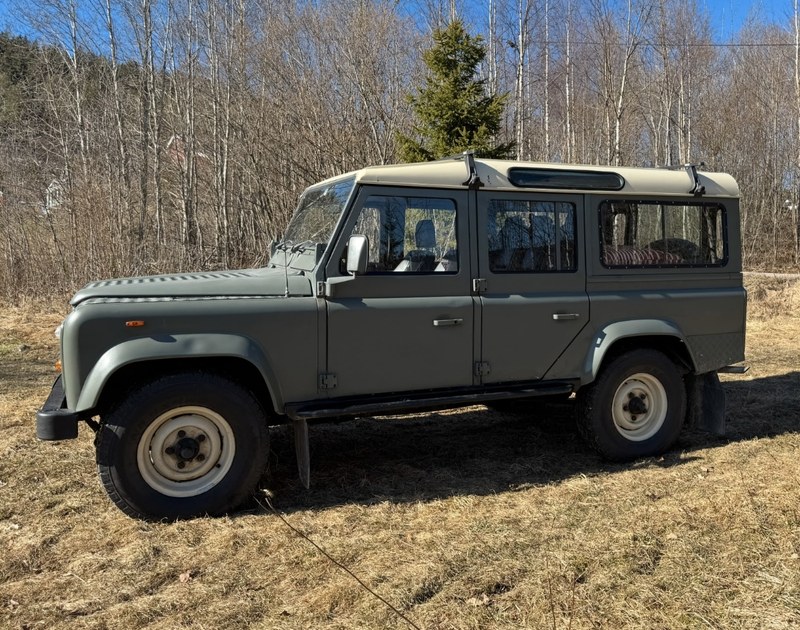 1990 Land Rover Defender Green Manual, 5 speed Right Hand Drive in Oslo ...