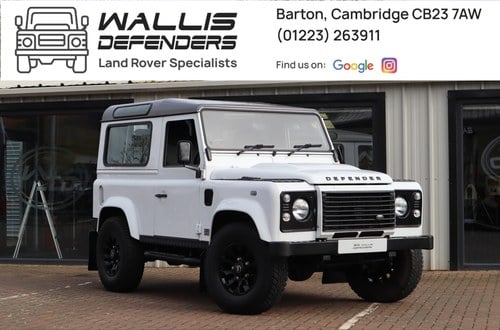 2015 90 XS Station Wagon. Prepared for sale by Wallis Defenders VENDIDO