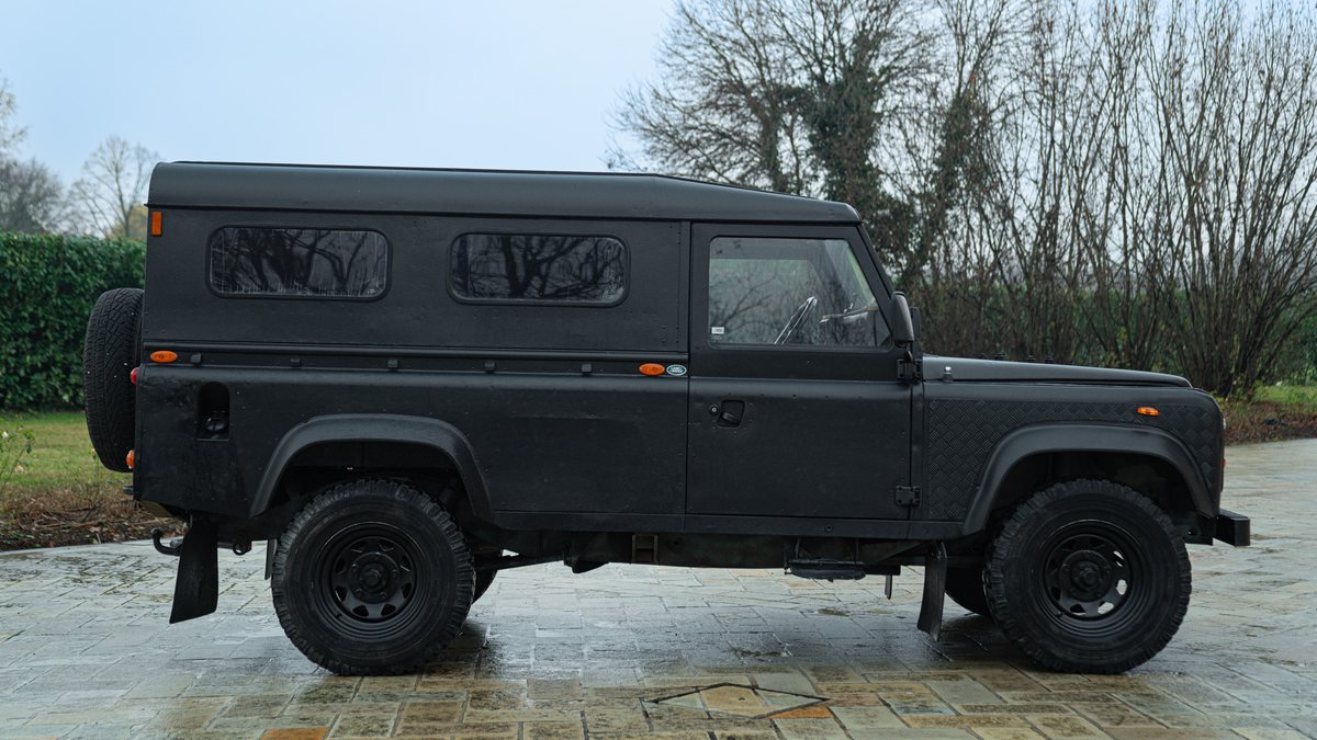 1985 Land Rover Defender Nero Manual Left Hand Drive in Italy - For ...