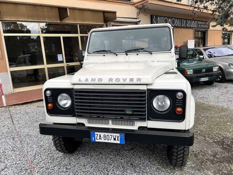 2009 Land Rover Defender - 1 2009 Land Rover Defender - 1
