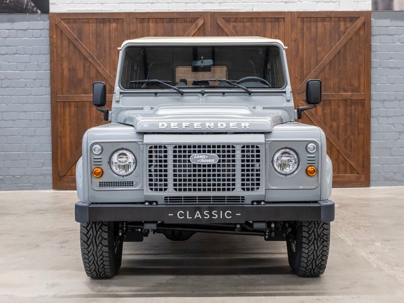 2013 Land Rover Defender - 2 2013 Land Rover Defender - 2