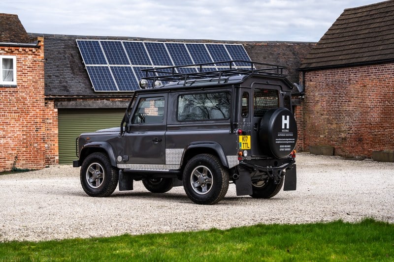 2001 Land Rover Defender - 2 2001 Land Rover Defender - 2
