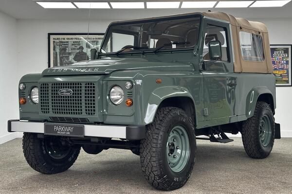 2013 Land Rover Defender - 1 2013 Land Rover Defender - 1