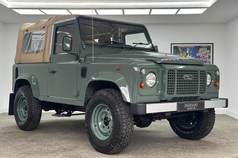 2013 Land Rover Defender - 2 2013 Land Rover Defender - 2
