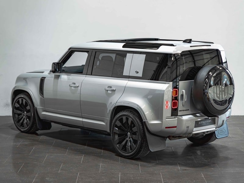 2022 Land Rover Defender - 2 2022 Land Rover Defender - 2