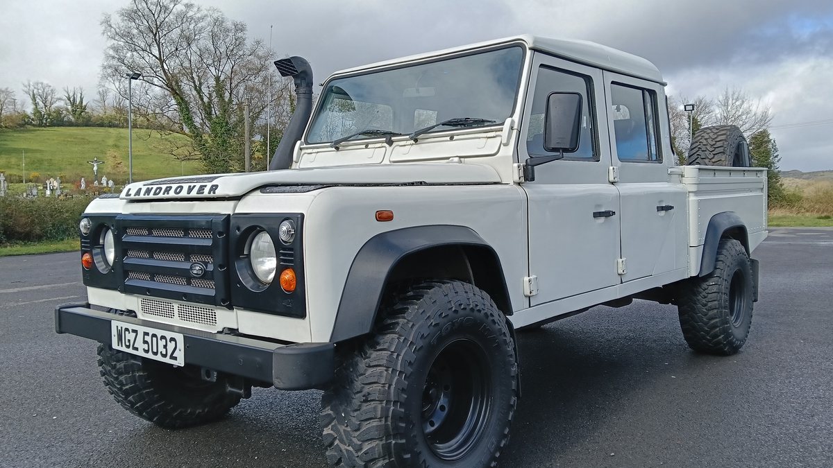 Land Rover 05 Defender 2005 Land Rover Defender White Manual, 5 speed Right Hand Drive in ...