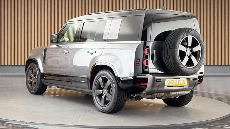 2022 Land Rover Defender - 2 2022 Land Rover Defender - 2