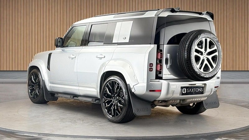 2021 Land Rover Defender - 2 2021 Land Rover Defender - 2