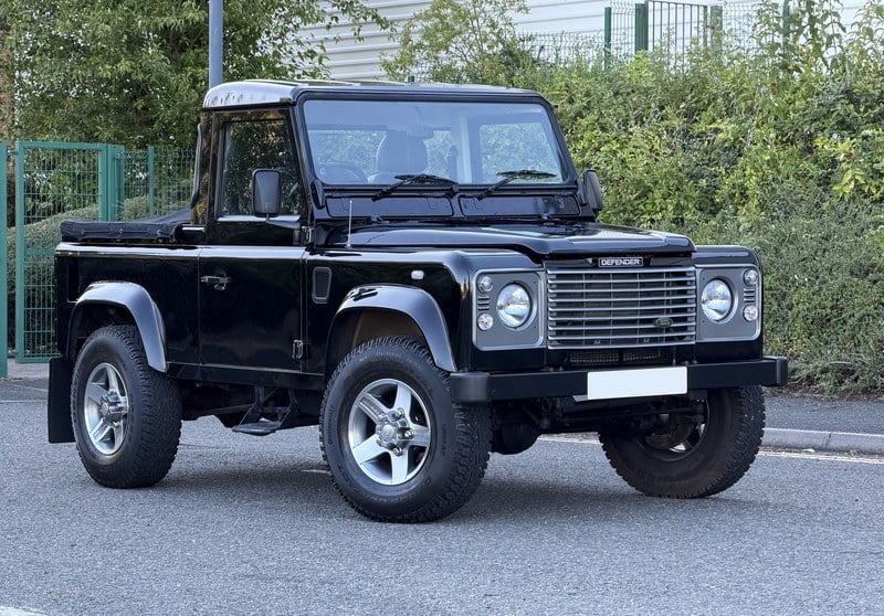 2004 Land Rover Defender - 2 2004 Land Rover Defender - 2