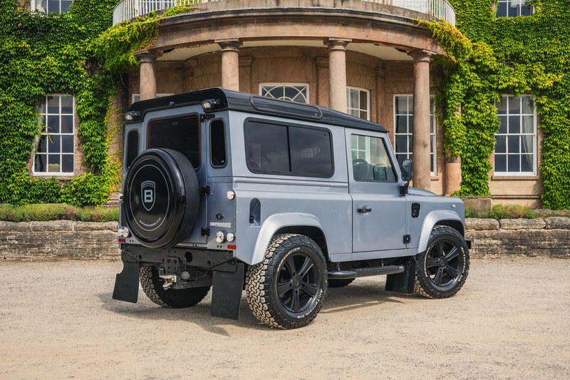 2010 Land Rover Defender - 1 2010 Land Rover Defender - 1