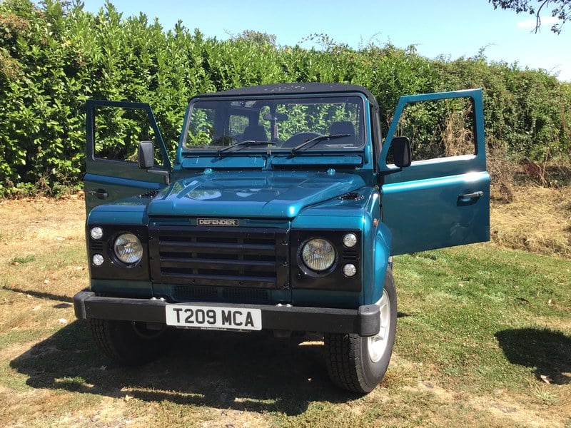 1999 Land Rover Defender - 2 1999 Land Rover Defender - 2