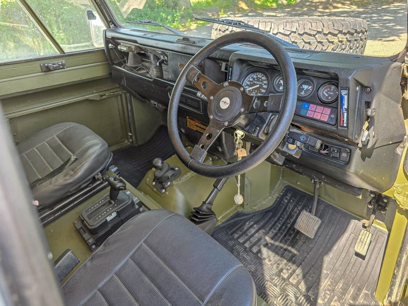 1990 Land Rover Defender - 2 1990 Land Rover Defender - 2