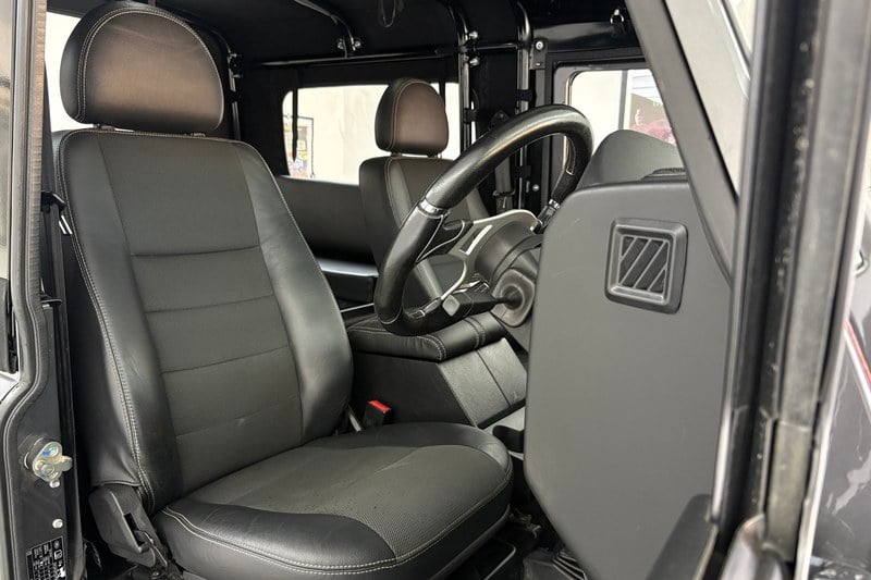 2014 Land Rover Defender - 2 2014 Land Rover Defender - 2
