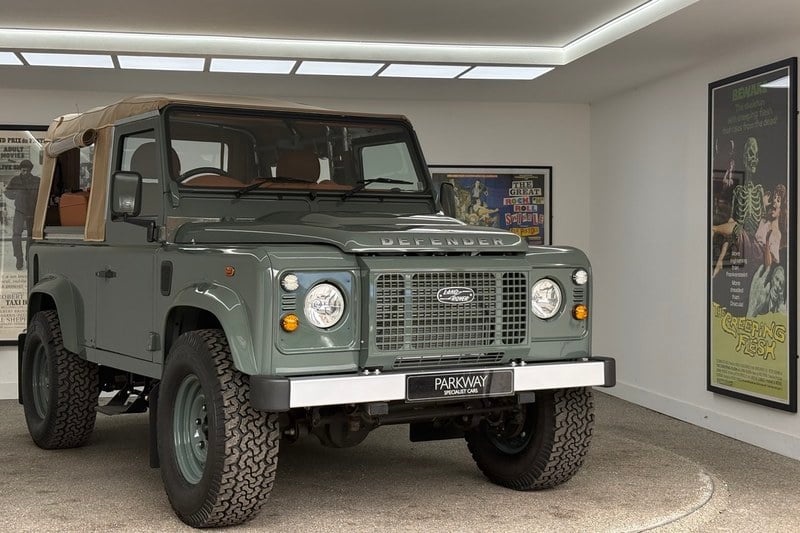 2015 Land Rover Defender - 1 2015 Land Rover Defender - 1