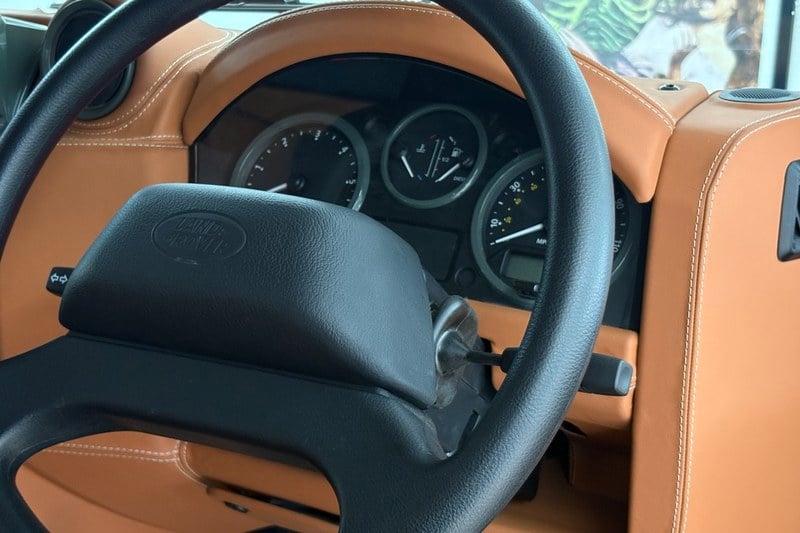 2015 Land Rover Defender - 2 2015 Land Rover Defender - 2