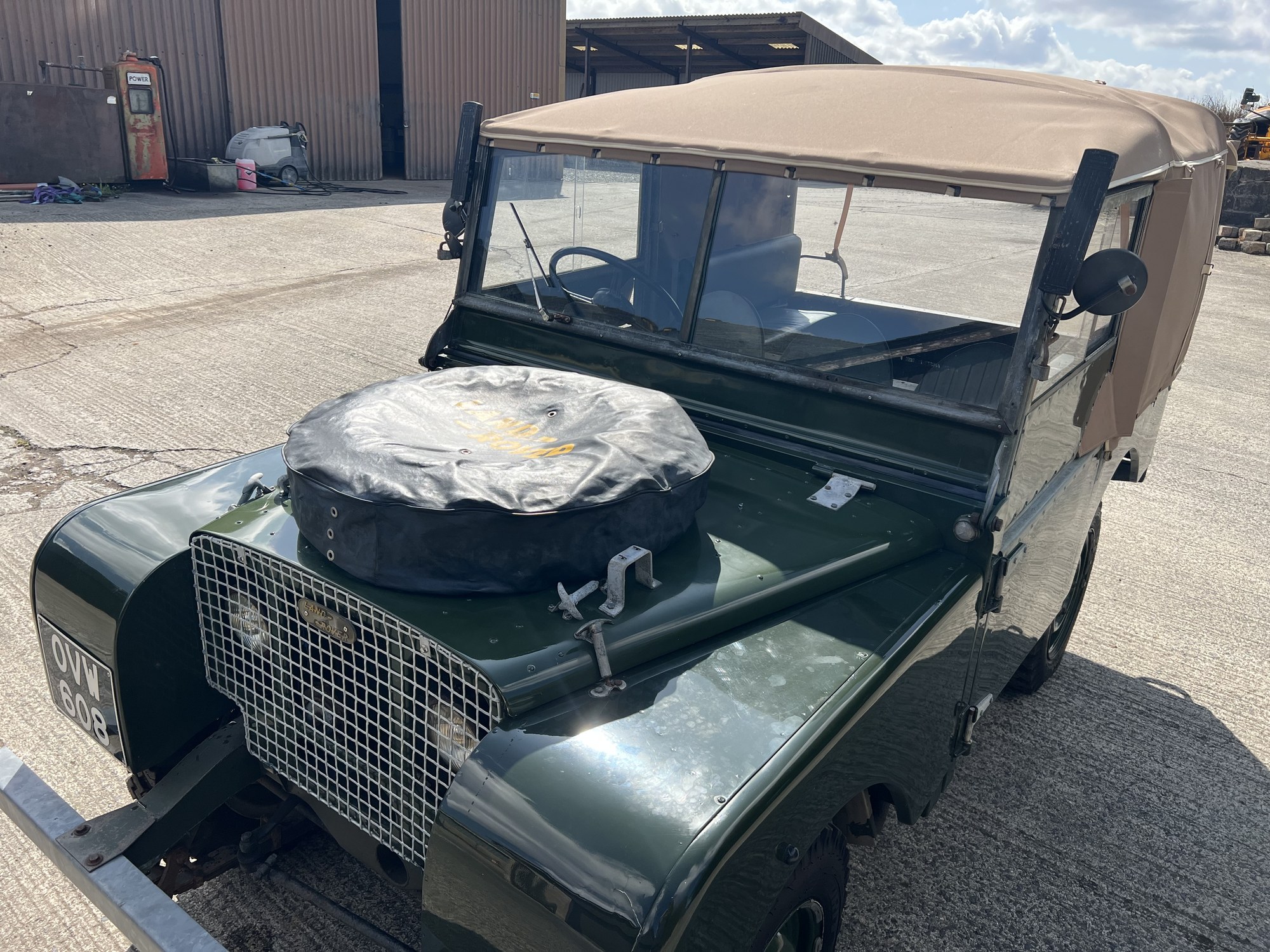 1949 Land Rover Series 1. 80” Lights behind the Grill, foto 11