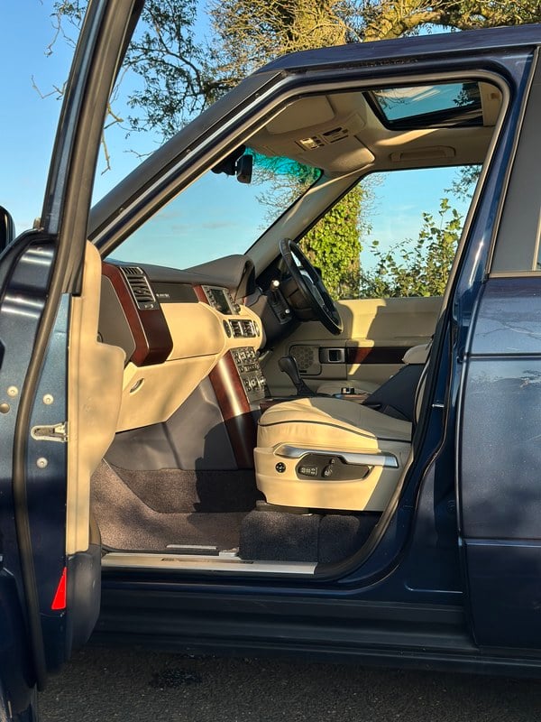 2007 Land Rover Range Rover - 2 2007 Land Rover Range Rover - 2