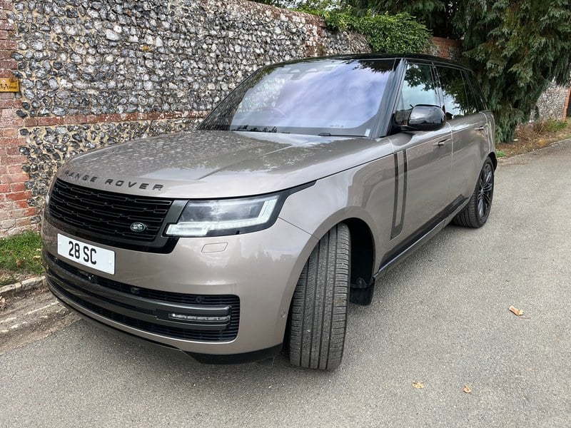 2023 Land Rover Range Rover - 2 2023 Land Rover Range Rover - 2