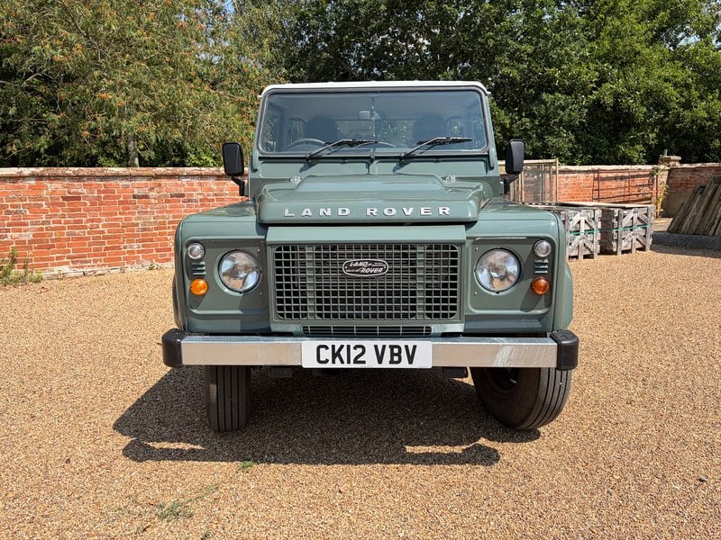 2012 Land Rover Defender - 2 2012 Land Rover Defender - 2