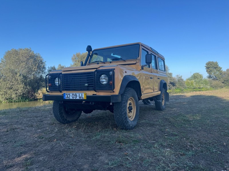 1998 Land Rover Defender - 2 1998 Land Rover Defender - 2