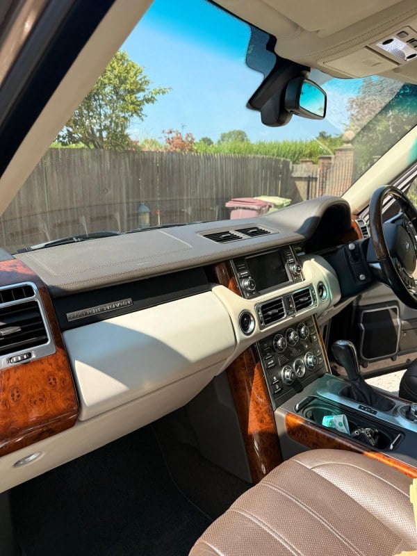 2009 Land Rover Range Rover - 2 2009 Land Rover Range Rover - 2