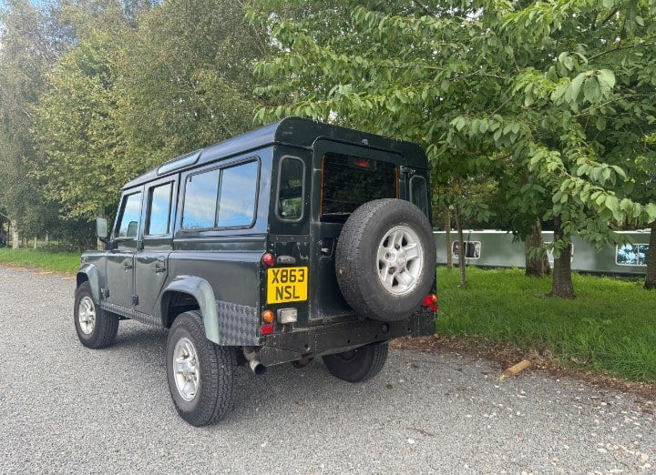 2001 Land Rover Defender - 2 2001 Land Rover Defender - 2