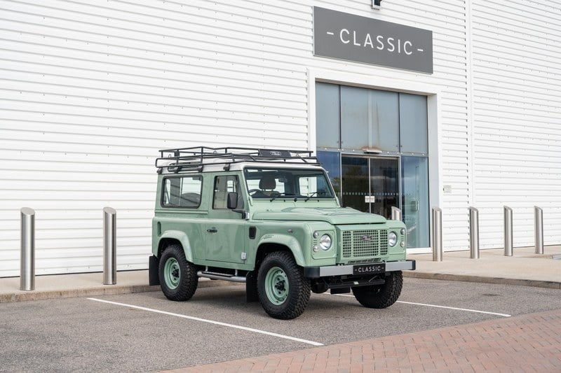 2016 Land Rover Defender - 1 2016 Land Rover Defender - 1