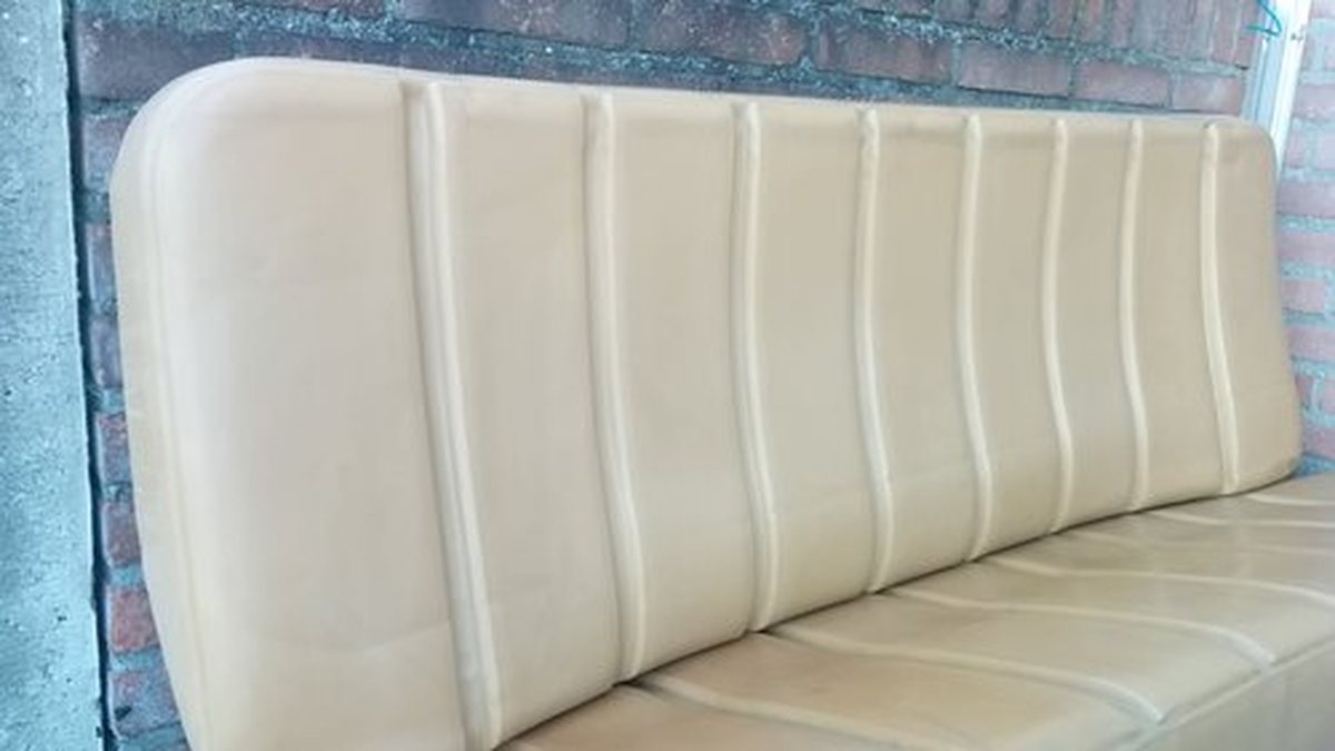 Range Rover Classic Rear Pivot Seat 1970 Range Rover Classic KitKat Palomino rear seat For Sale | Car & Classic