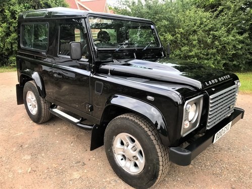 2010 Defender 90 TDCI XS station wagon stunning in black  For Sale