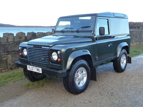 2007 DEFENDER 90 COUNTY HARD TOP – EXCEPTIONAL CONDITION SOLD