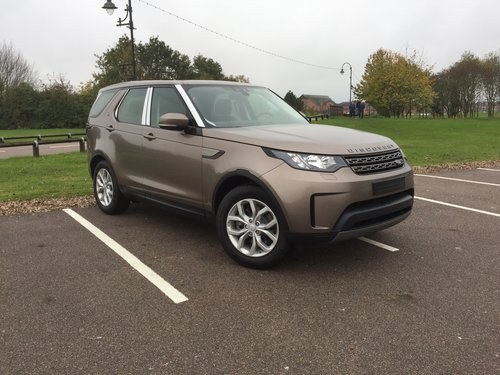 2019 Brand new lhd land rover discovery 5 se 3.0 s/c In vendita