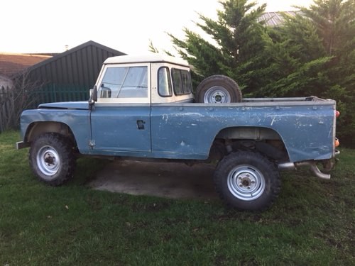 1984 LAND ROVER 110 EARLY V8 DEFENDER SOLD