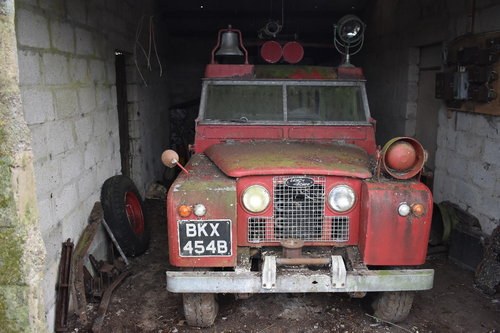 Lot 136 - A 1964 Land Rover Series IIA Fire Engine - 10/2/19 In vendita all'asta